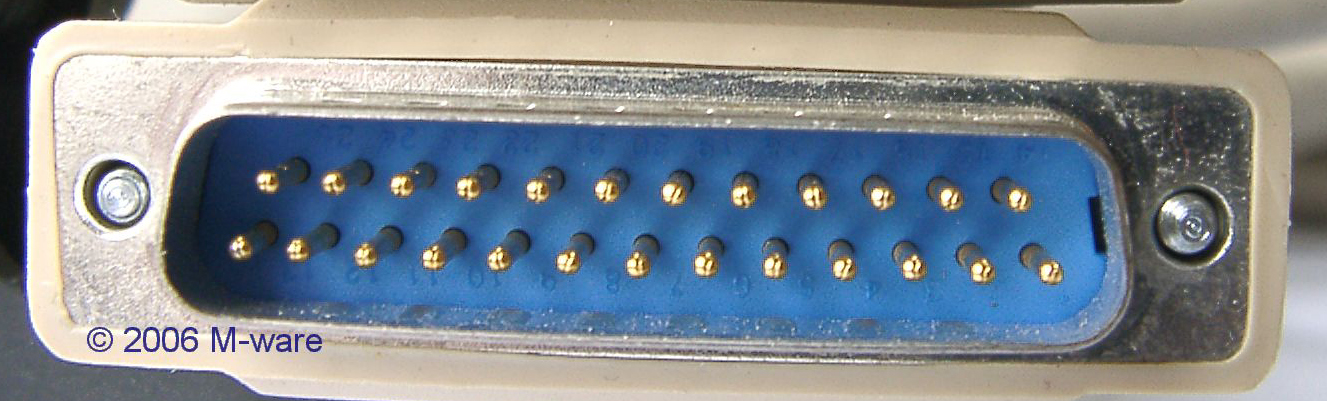 DB25-Stecker (serieller Anschluss oder SCSI)